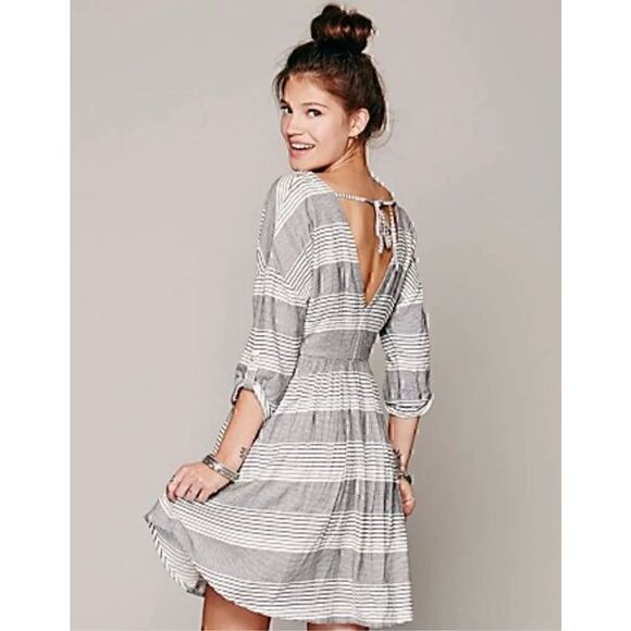 Free People Dress Black White Stripe Mini Tunic Size XS Button Front Rayon - Picture 11 of 13